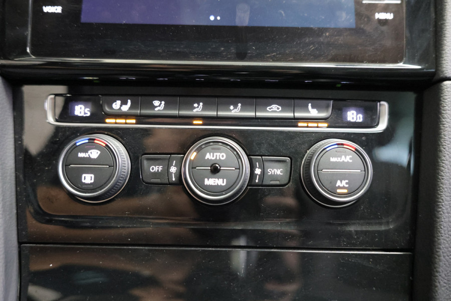 Volkswagen GOLF Variant 1.5 TSI Highline CARPLAY ACC STOEL/ST MASSAGE CAMERA '20