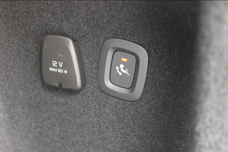 Volvo V60 T6 350PK Autm. Plug-in hybrid AWD Plus Dark Long Range / Google infotainment / Semi elekrisch wegklapbare trekhaak / Verwarmbare voorruit / Elektrisch bedienbare voorstoelen met geheugen / Verwarmbare voorstoelen