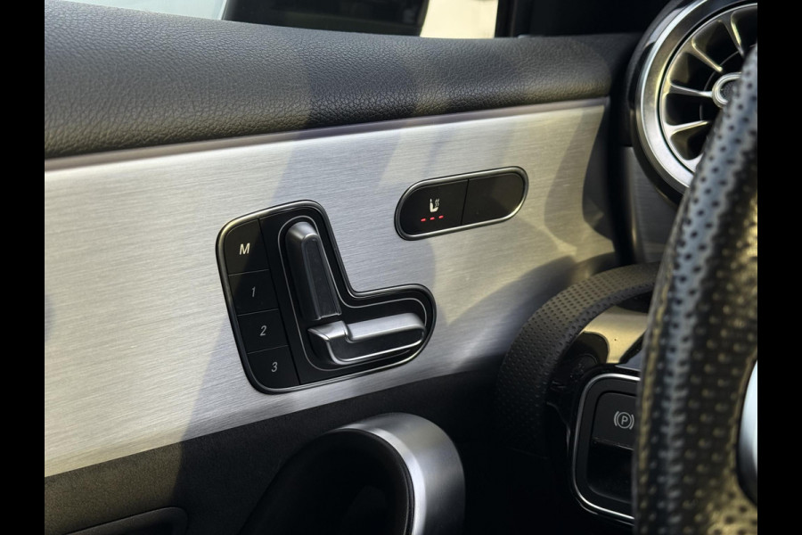 Mercedes-Benz A-Klasse 180 Aut. Sol. AMG Sport Ed. | Panorama | Burmester | Memory | Multi Beam |