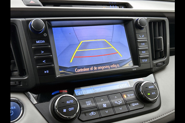 Toyota RAV4 2.5 Hybrid Style(Zeer Goed OnderH, Navi, Stoel/stuur Verwarming, Camera, Parkeersensoren, Etc)