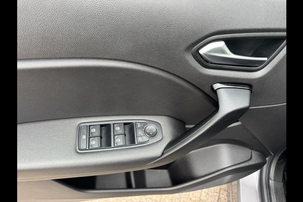 Renault Captur 1.0 TCe 100 Zen Cruise control Climate control navigatie Achteruitrijcamera plus sensoren Apple / Android