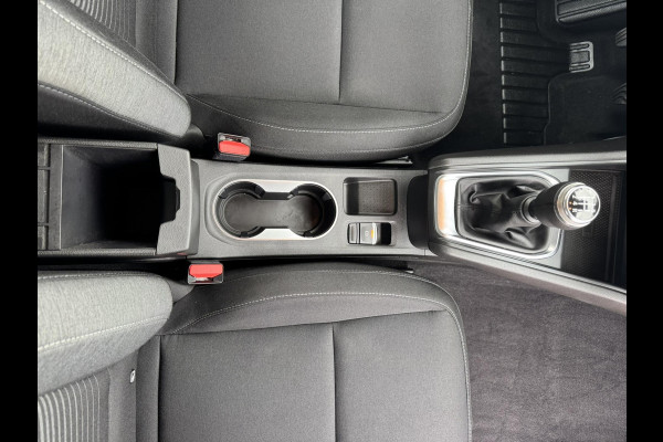 Renault Captur 1.0 TCe 100 Zen Cruise control Climate control navigatie Achteruitrijcamera plus sensoren Apple / Android
