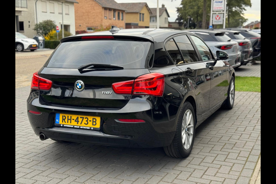 BMW 1-Serie (f20) 118i Automaat Corporate Lease High Executive | Navigatie, Leer, Stoelverwarming, LED, Parkeersensoren