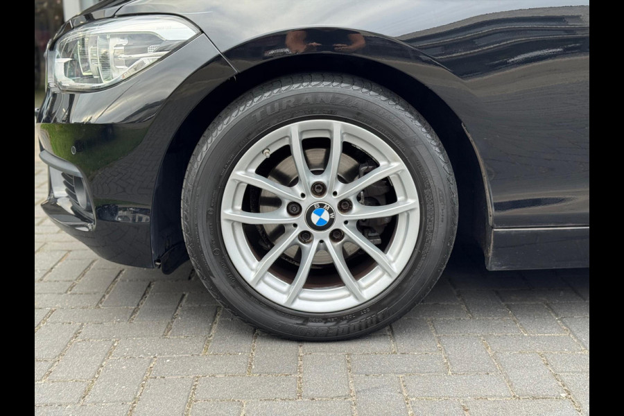BMW 1-Serie (f20) 118i Automaat Corporate Lease High Executive | Navigatie, Leer, Stoelverwarming, LED, Parkeersensoren