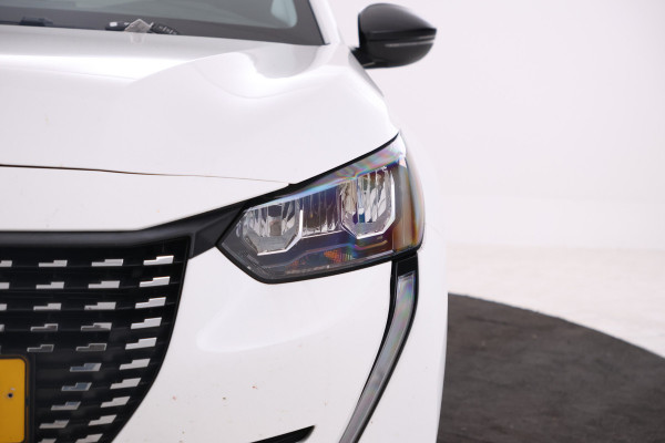 Peugeot 208 1.2 PureTech Allure Pack Automaat, apple carplay, climate