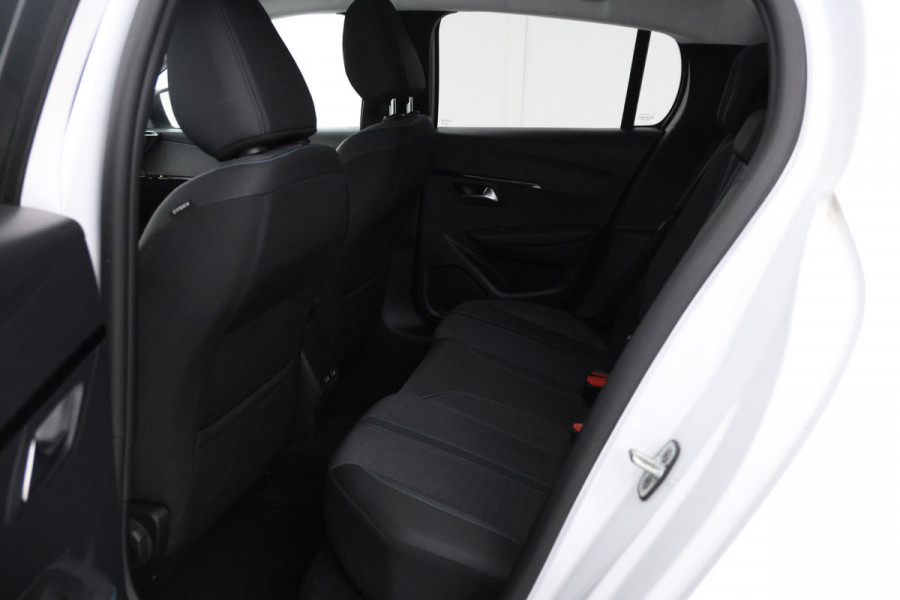 Peugeot 208 1.2 PureTech Allure Pack Automaat, apple carplay, climate