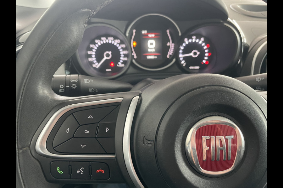 Fiat 500L 1.4 CROSS 4cil. Cruise control - Airco - Navigatie - Trekhaak - Parkeersensoren voor en achter - Stoelverwarming - Bluetooth - Mistlampen voor - Multifunctioneel stuurwiel - Licht metalen 17 inch - U-connect