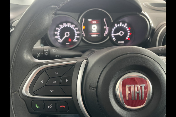 Fiat 500L 1.4 CROSS 4cil. Cruise control - Airco - Navigatie - Trekhaak - Parkeersensoren voor en achter - Stoelverwarming - Bluetooth - Mistlampen voor - Multifunctioneel stuurwiel - Licht metalen 17 inch - U-connect