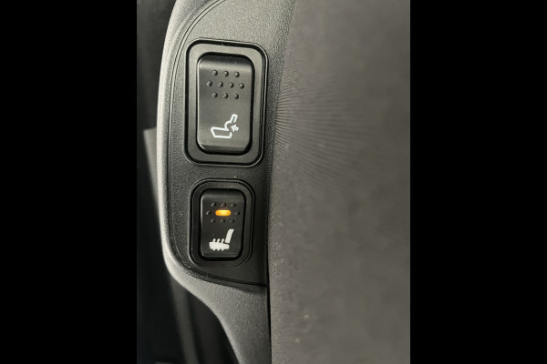 Fiat 500L 1.4 CROSS 4cil. Cruise control - Airco - Navigatie - Trekhaak - Parkeersensoren voor en achter - Stoelverwarming - Bluetooth - Mistlampen voor - Multifunctioneel stuurwiel - Licht metalen 17 inch - U-connect