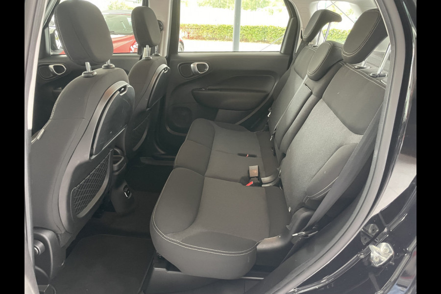 Fiat 500L 1.4 CROSS 4cil. Cruise control - Airco - Navigatie - Trekhaak - Parkeersensoren voor en achter - Stoelverwarming - Bluetooth - Mistlampen voor - Multifunctioneel stuurwiel - Licht metalen 17 inch - U-connect