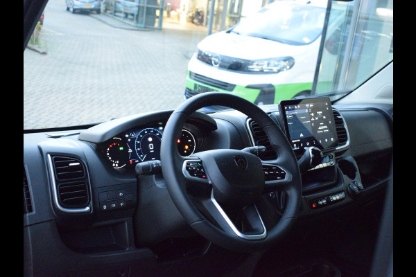 Peugeot Boxer L2H2 3.5t 2.2 140PK Automaat | CAMERA | CRUISE CONTROL | E.C.C. | NAVIGATIE | TREKHAAK