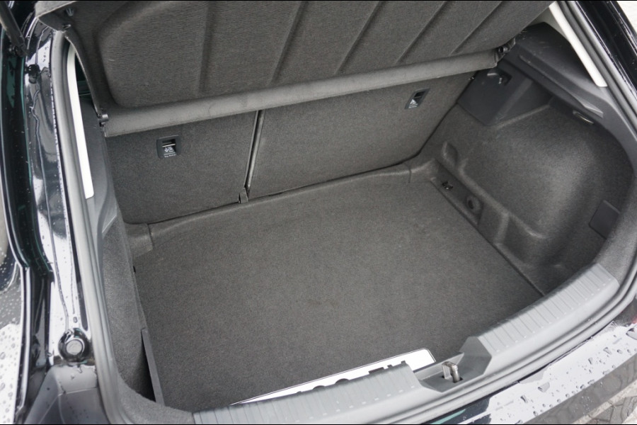 Seat Leon 130PK Style ADAPTIVE | TREKHAAK | WINTERPACK | CAMERA | KEYLESS! Seat Leon 130PK Style ADAPTIVE | TREKHAAK | WINTERPACK | CAMERA | KEYLESS!