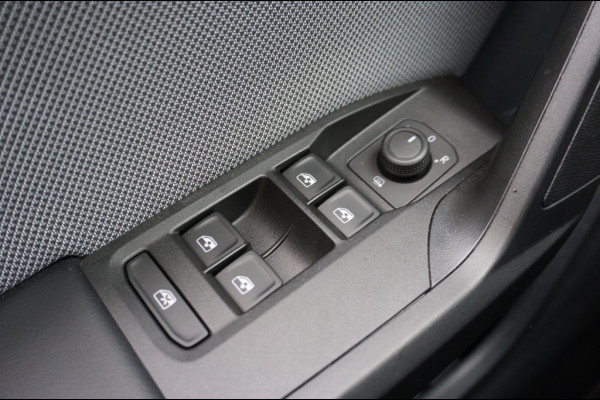 Seat Leon 130PK Style ADAPTIVE | TREKHAAK | WINTERPACK | CAMERA | KEYLESS! Seat Leon 130PK Style ADAPTIVE | TREKHAAK | WINTERPACK | CAMERA | KEYLESS!