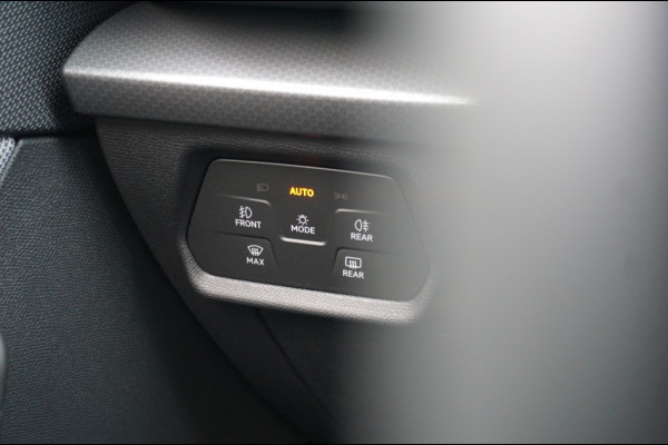 Seat Leon 130PK Style ADAPTIVE | TREKHAAK | WINTERPACK | CAMERA | KEYLESS! Seat Leon 130PK Style ADAPTIVE | TREKHAAK | WINTERPACK | CAMERA | KEYLESS!