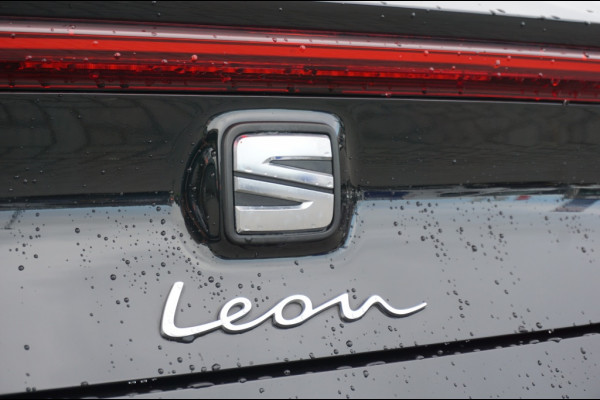 Seat Leon 130PK Style ADAPTIVE | TREKHAAK | WINTERPACK | CAMERA | KEYLESS! Seat Leon 130PK Style ADAPTIVE | TREKHAAK | WINTERPACK | CAMERA | KEYLESS!