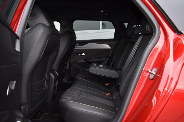 Peugeot 308 SW 1.2 130PK Aut. PureTech GT | Navi | Stoelverw. | 360 camera | Incl. garantie Peugeot 308 SW 1.2 130PK Aut. PureTech GT | Navi | Stoelverw. | 360 camera | Incl. garantie