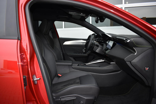 Peugeot 308 SW 1.2 130PK Aut. PureTech GT | Navi | Stoelverw. | 360 camera | Incl. garantie Peugeot 308 SW 1.2 130PK Aut. PureTech GT | Navi | Stoelverw. | 360 camera | Incl. garantie