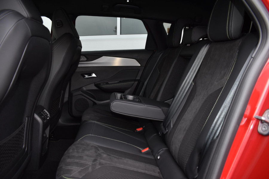 Peugeot 308 SW 1.2 130PK Aut. PureTech GT | Navi | Stoelverw. | 360 camera | Incl. garantie Peugeot 308 SW 1.2 130PK Aut. PureTech GT | Navi | Stoelverw. | 360 camera | Incl. garantie