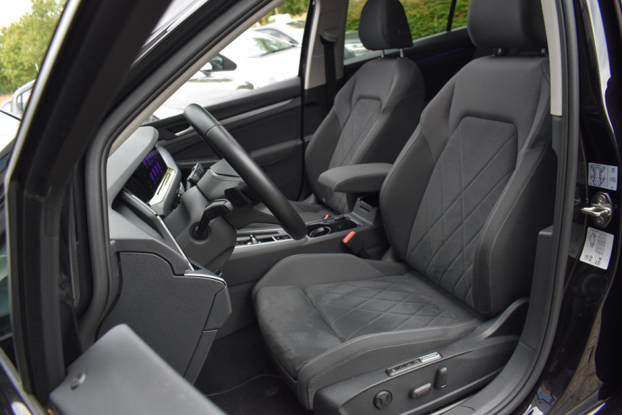 Volkswagen Golf 1.5 eTSI R Line IQ Pano Massage Stuurvw Sfeer D.Hoek ACC Lane