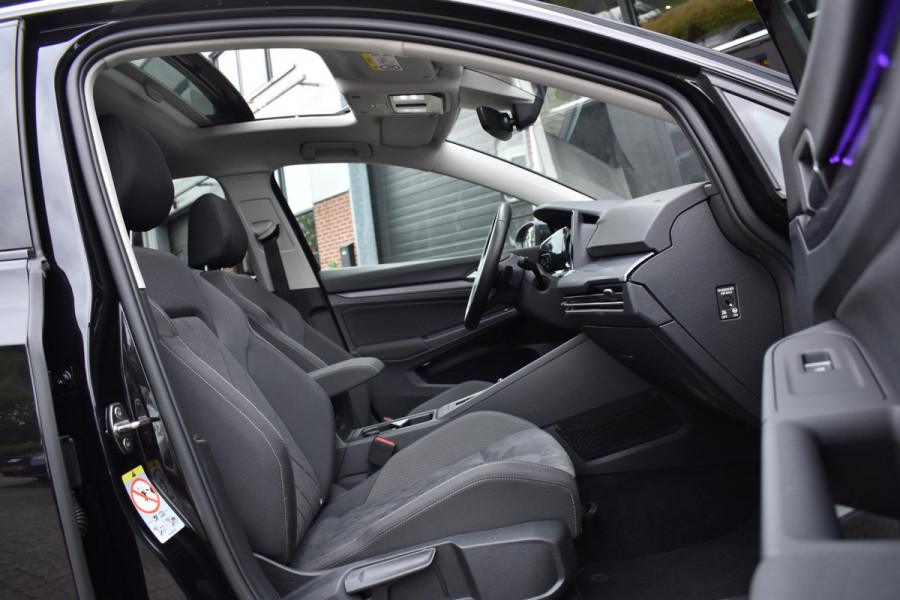 Volkswagen Golf 1.5 eTSI R Line IQ Pano Massage Stuurvw Sfeer D.Hoek ACC Lane