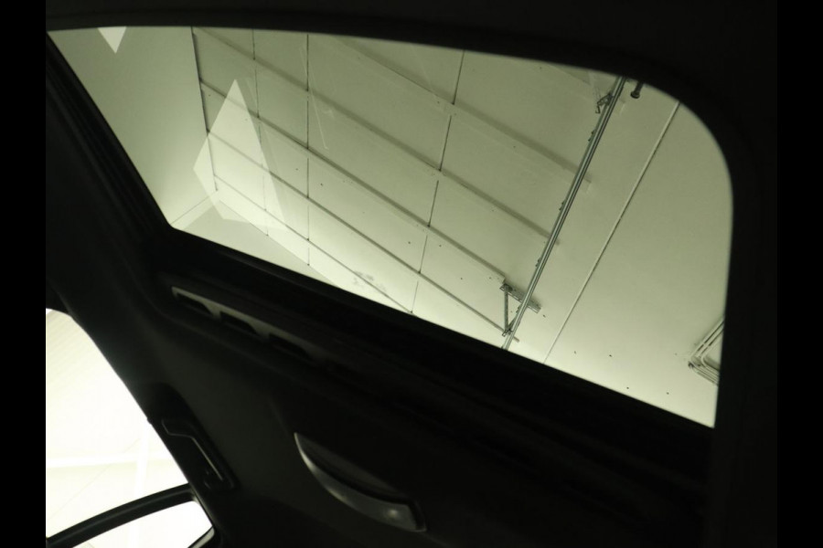 Volvo V60 1.5 T3 Polar+ Dynamic | Schuifdak | Trekhaak | Leder | Stoelverwarming | Xenon | Camera | Navigatie | Climate control