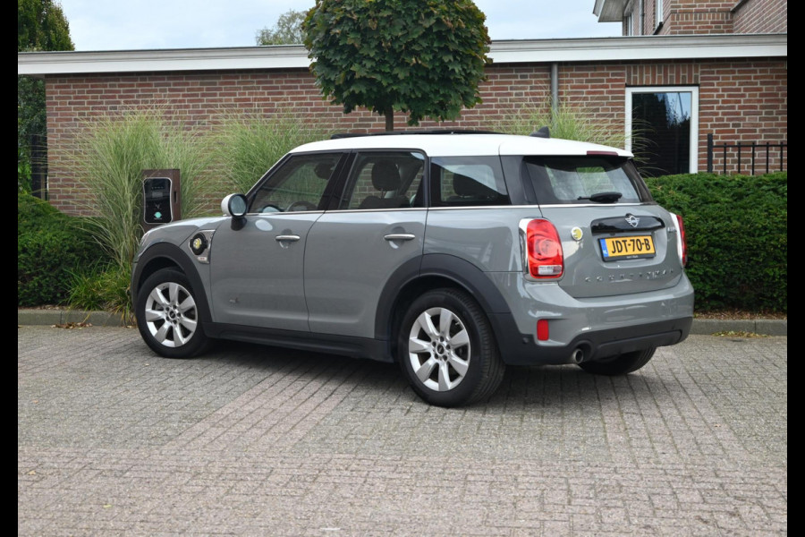 MINI Countryman 2.0 Cooper S E ALL4 Chili 225 PK Dealer o.h Pano Camera LED PDC 17''