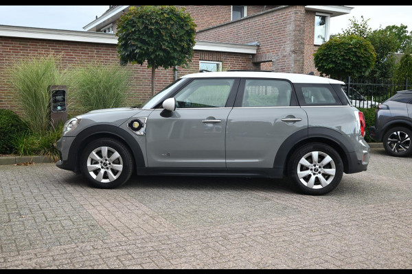 MINI Countryman 2.0 Cooper S E ALL4 Chili 225 PK Dealer o.h Pano Camera LED PDC 17''