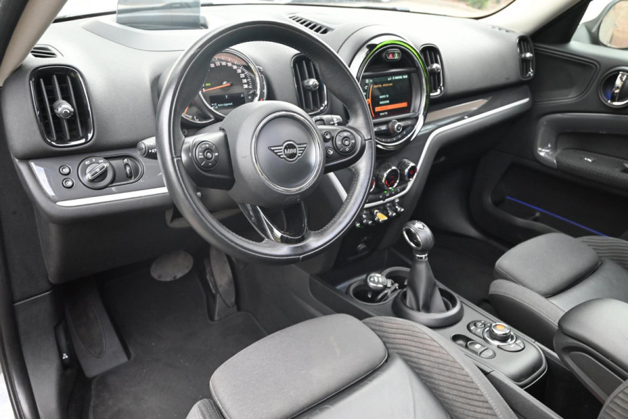 MINI Countryman 2.0 Cooper S E ALL4 Chili 225 PK Dealer o.h Pano Camera LED PDC 17''