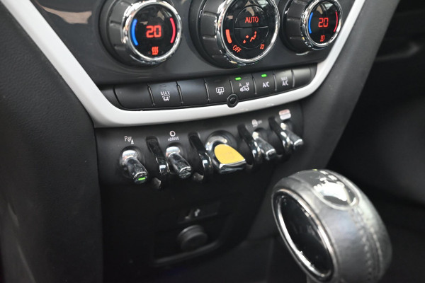 MINI Countryman 2.0 Cooper S E ALL4 Chili 225 PK Dealer o.h Pano Camera LED PDC 17''