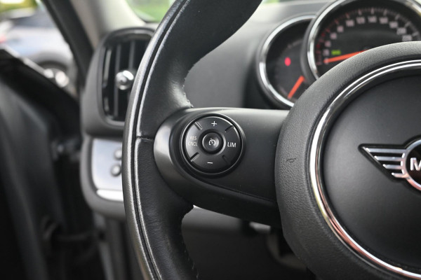 MINI Countryman 2.0 Cooper S E ALL4 Chili 225 PK Dealer o.h Pano Camera LED PDC 17''