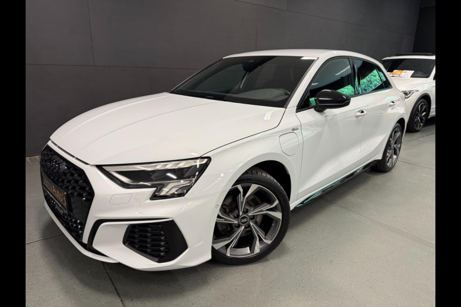 Audi A3 Sportback 40 TFSI e 2x S-LINE BLACK-LINE V-COCKPIT/NAVI/LED/DAB/CARPLAY/ECC/PDC/A-CRUISE///