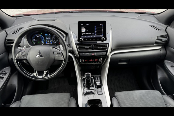 Mitsubishi Eclipse Cross 2.4 PHEV Intense+ Cruise control Climate control Navigatie Apple Android Parkeersensoren plus camera