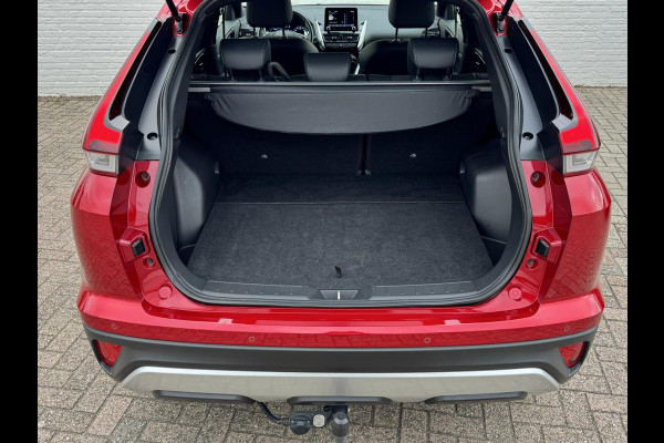 Mitsubishi Eclipse Cross 2.4 PHEV Intense+ Cruise control Climate control Navigatie Apple Android Parkeersensoren plus camera