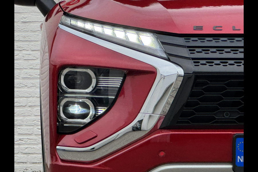 Mitsubishi Eclipse Cross 2.4 PHEV Intense+ Cruise control Climate control Navigatie Apple Android Parkeersensoren plus camera