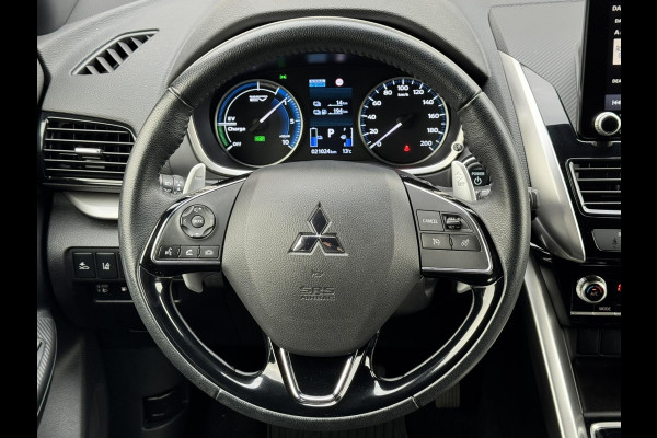 Mitsubishi Eclipse Cross 2.4 PHEV Intense+ Cruise control Climate control Navigatie Apple Android Parkeersensoren plus camera
