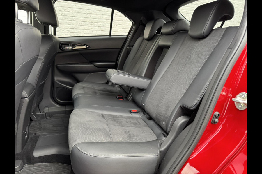 Mitsubishi Eclipse Cross 2.4 PHEV Intense+ Cruise control Climate control Navigatie Apple Android Parkeersensoren plus camera