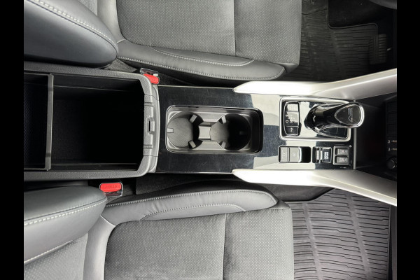 Mitsubishi Eclipse Cross 2.4 PHEV Intense+ Cruise control Climate control Navigatie Apple Android Parkeersensoren plus camera
