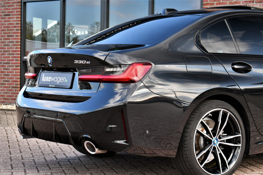 BMW 3-serie 330e M-Sport Pano ACC H/K 360 HUD 19inch El-zetels