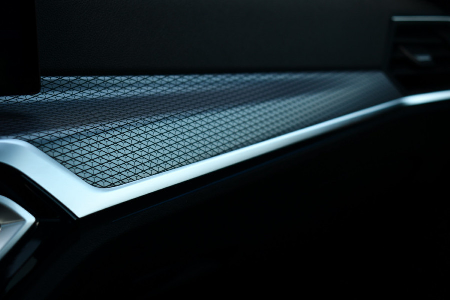 BMW 3-serie 330e M-Sport Pano ACC H/K 360 HUD 19inch El-zetels