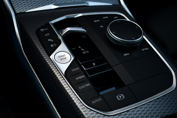 BMW 3-serie 330e M-Sport Pano ACC H/K 360 HUD 19inch El-zetels