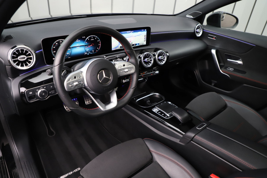 Mercedes-Benz A-Klasse 250 AMG Sedan | 224PK | Pano | Sfeerverlichting | Burmester | Multibeam | Stoelverwarming | Standkachel | 2019.