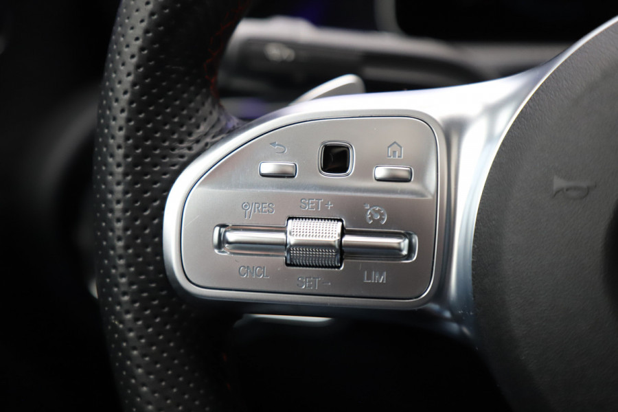Mercedes-Benz A-Klasse 250 AMG Sedan | 224PK | Pano | Sfeerverlichting | Burmester | Multibeam | Stoelverwarming | Standkachel | 2019.