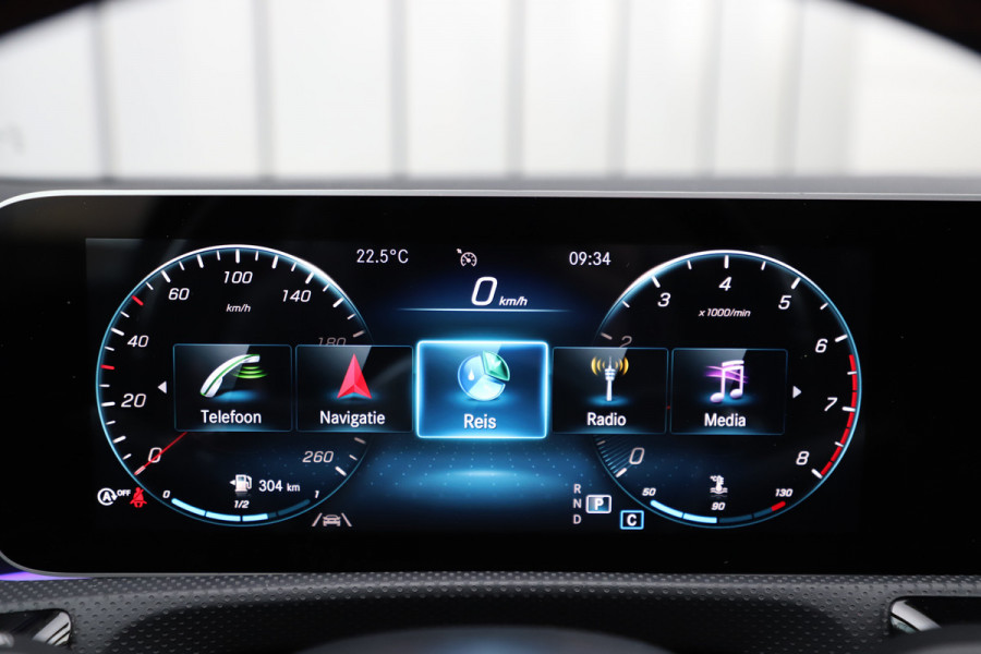 Mercedes-Benz A-Klasse 250 AMG Sedan | 224PK | Pano | Sfeerverlichting | Burmester | Multibeam | Stoelverwarming | Standkachel | 2019.