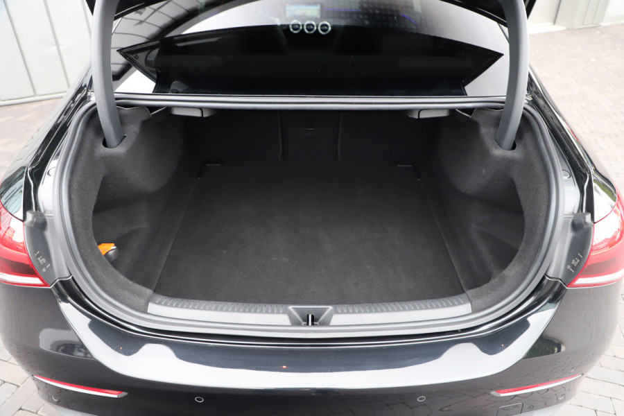 Mercedes-Benz A-Klasse 250 AMG Sedan | 224PK | Pano | Sfeerverlichting | Burmester | Multibeam | Stoelverwarming | Standkachel | 2019.