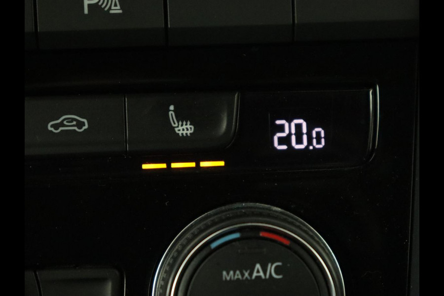 Volkswagen T-Roc 1.0 TSI Sport | Stoelverwarming | Camera | Virtual Cockpit | Adaptive cruise | DAB | Full LED | Climate control | Getint glas