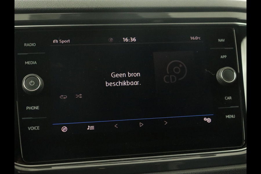 Volkswagen T-Roc 1.0 TSI Sport | Stoelverwarming | Camera | Virtual Cockpit | Adaptive cruise | DAB | Full LED | Climate control | Getint glas