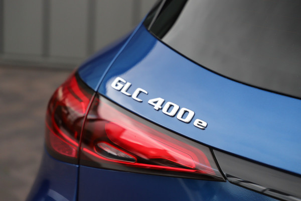Mercedes-Benz GLC 400e AMG 4-Matic | 381PK | Luchtvering | Achterasbesturing | Massage | Head-up | Keyles-go | Burmester | Sfeerverlichting | Air- Mercedes-Benz GLC 400e AMG 4-Matic | 381PK | Luchtvering | Achterasbesturing | Massage | Head-up | Keyles-go | Burmester | Sfeerverlichting | Air-