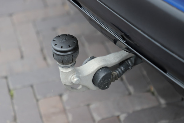 Mercedes-Benz GLC 400e AMG 4-Matic | 381PK | Luchtvering | Achterasbesturing | Massage | Head-up | Keyles-go | Burmester | Sfeerverlichting | Air- Mercedes-Benz GLC 400e AMG 4-Matic | 381PK | Luchtvering | Achterasbesturing | Massage | Head-up | Keyles-go | Burmester | Sfeerverlichting | Air-