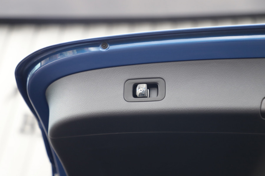 Mercedes-Benz GLC 400e AMG 4-Matic | 381PK | Luchtvering | Achterasbesturing | Massage | Head-up | Keyles-go | Burmester | Sfeerverlichting | Air- Mercedes-Benz GLC 400e AMG 4-Matic | 381PK | Luchtvering | Achterasbesturing | Massage | Head-up | Keyles-go | Burmester | Sfeerverlichting | Air-