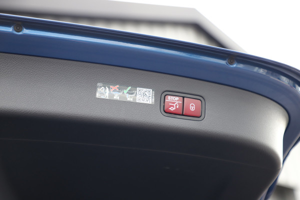 Mercedes-Benz GLC 400e AMG 4-Matic | 381PK | Luchtvering | Achterasbesturing | Massage | Head-up | Keyles-go | Burmester | Sfeerverlichting | Air- Mercedes-Benz GLC 400e AMG 4-Matic | 381PK | Luchtvering | Achterasbesturing | Massage | Head-up | Keyles-go | Burmester | Sfeerverlichting | Air-